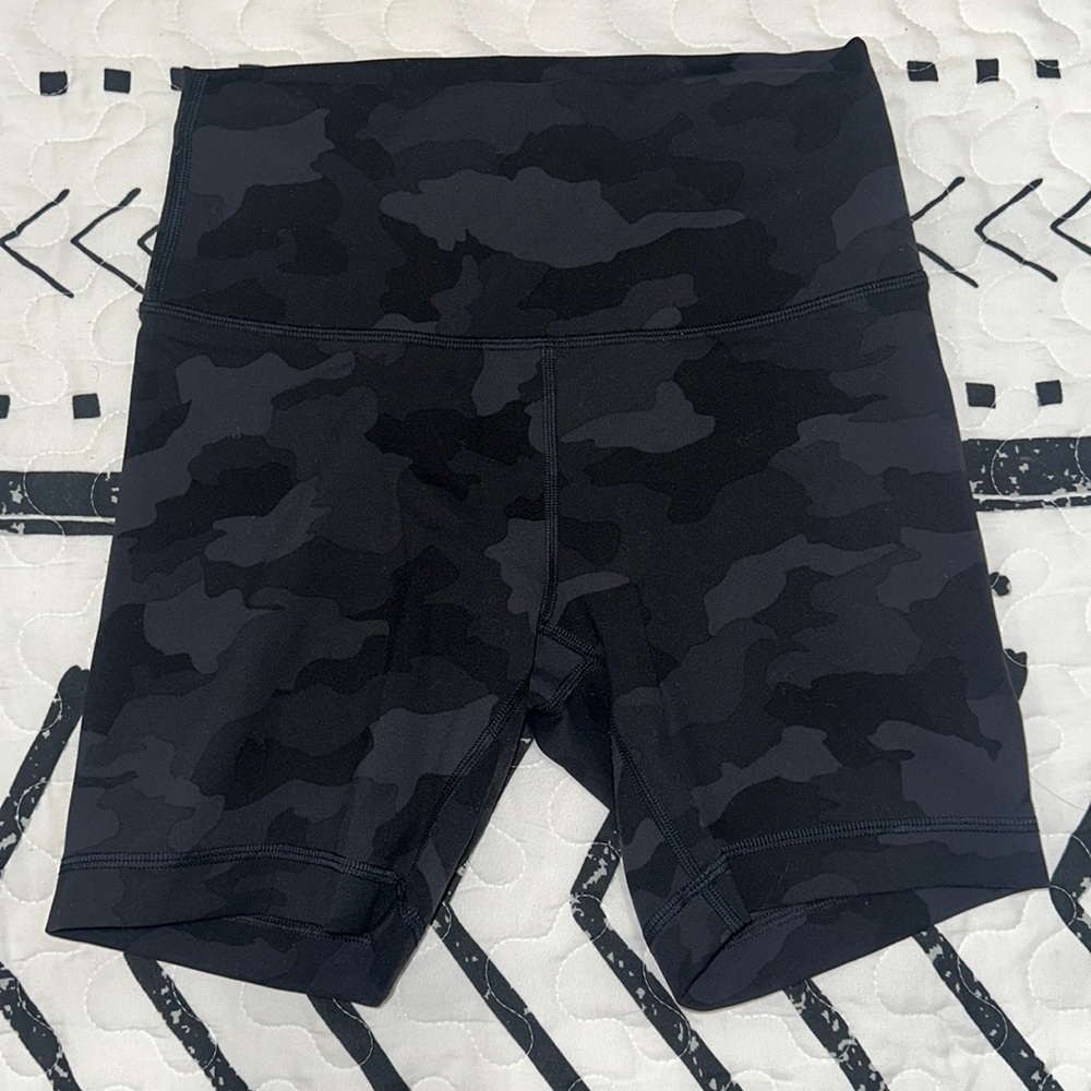 Lululemon align high rise 6 inch shorts